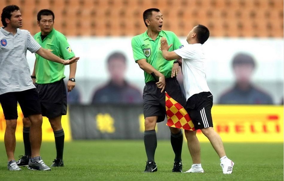 莫雷托：尤文正密切关注塞内西，球员预计不会和伯恩茅斯续约（莫雷托：尤文密切追踪塞内西，预计他不会与伯恩茅斯续约）